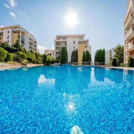 Fort Noks - Menada Apartments Sveti Vlas Exterior photo