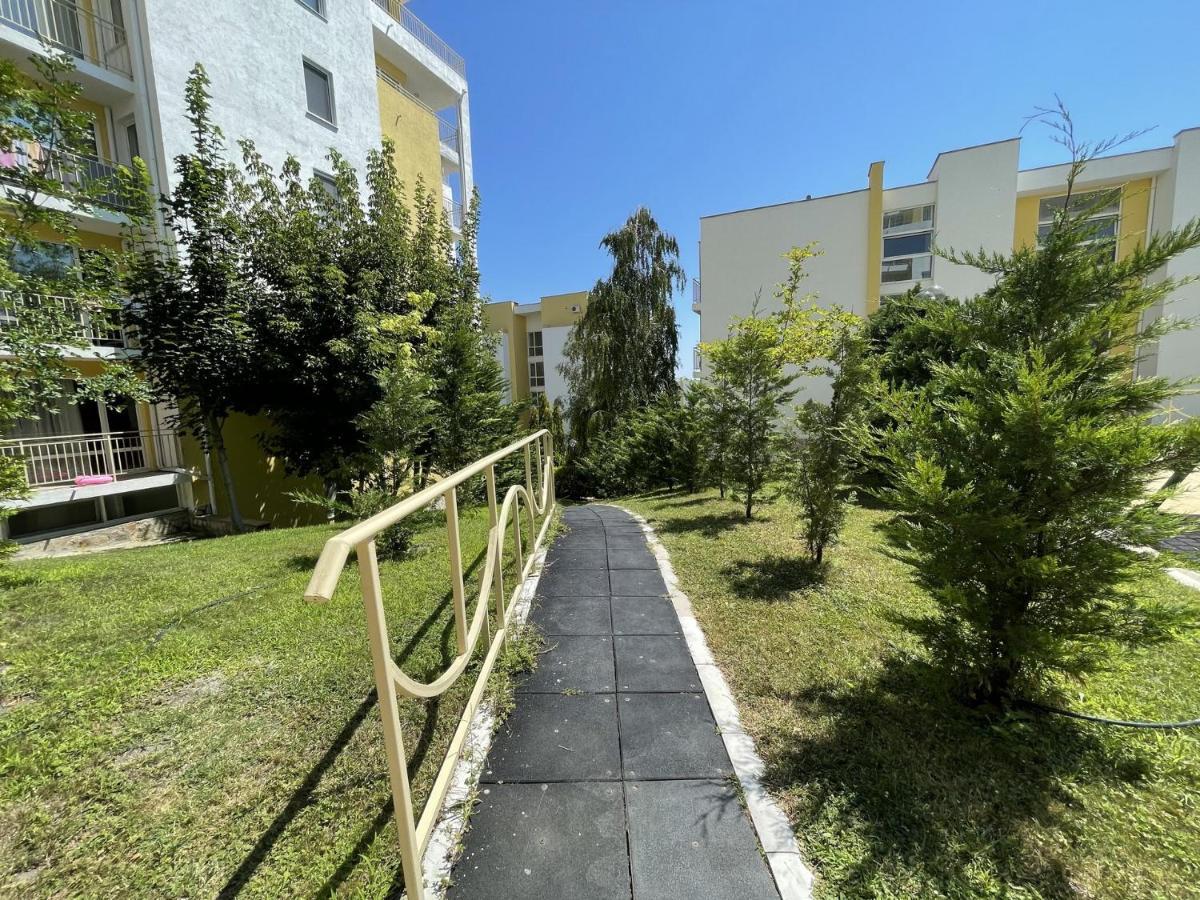 Fort Noks - Menada Apartments Sveti Vlas Exterior photo