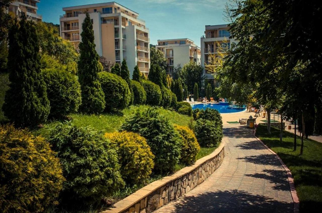 Fort Noks - Menada Apartments Sveti Vlas Exterior photo