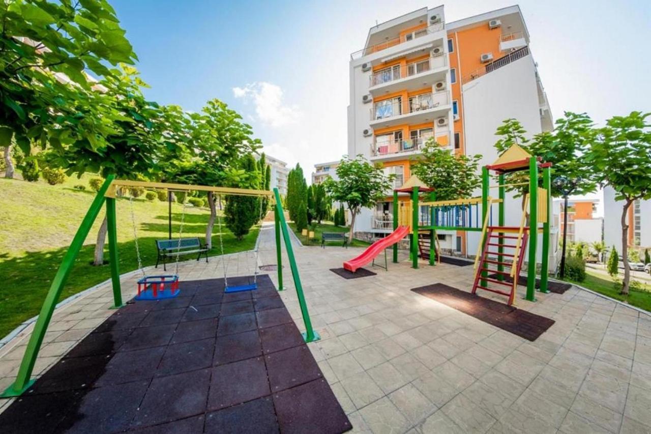 Fort Noks - Menada Apartments Sveti Vlas Exterior photo