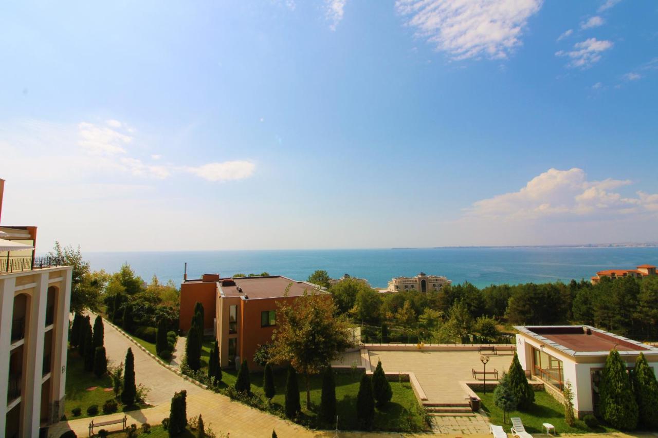 Fort Noks - Menada Apartments Sveti Vlas Exterior photo