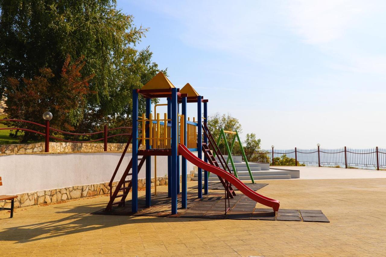 Fort Noks - Menada Apartments Sveti Vlas Exterior photo