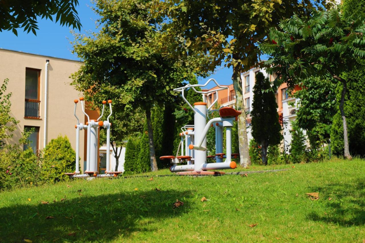 Fort Noks - Menada Apartments Sveti Vlas Exterior photo